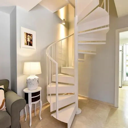Апартаменты New! Exclusive Duplex Design | Parking & Pool